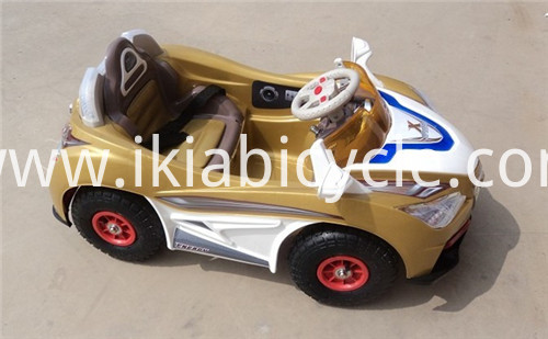 לרכוב על מכוניות צעצוע לילדים